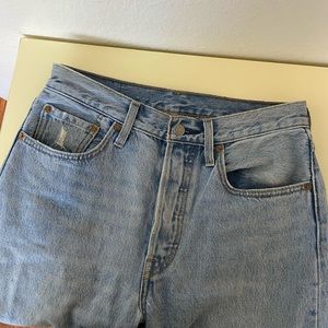 Cropped Levi’s